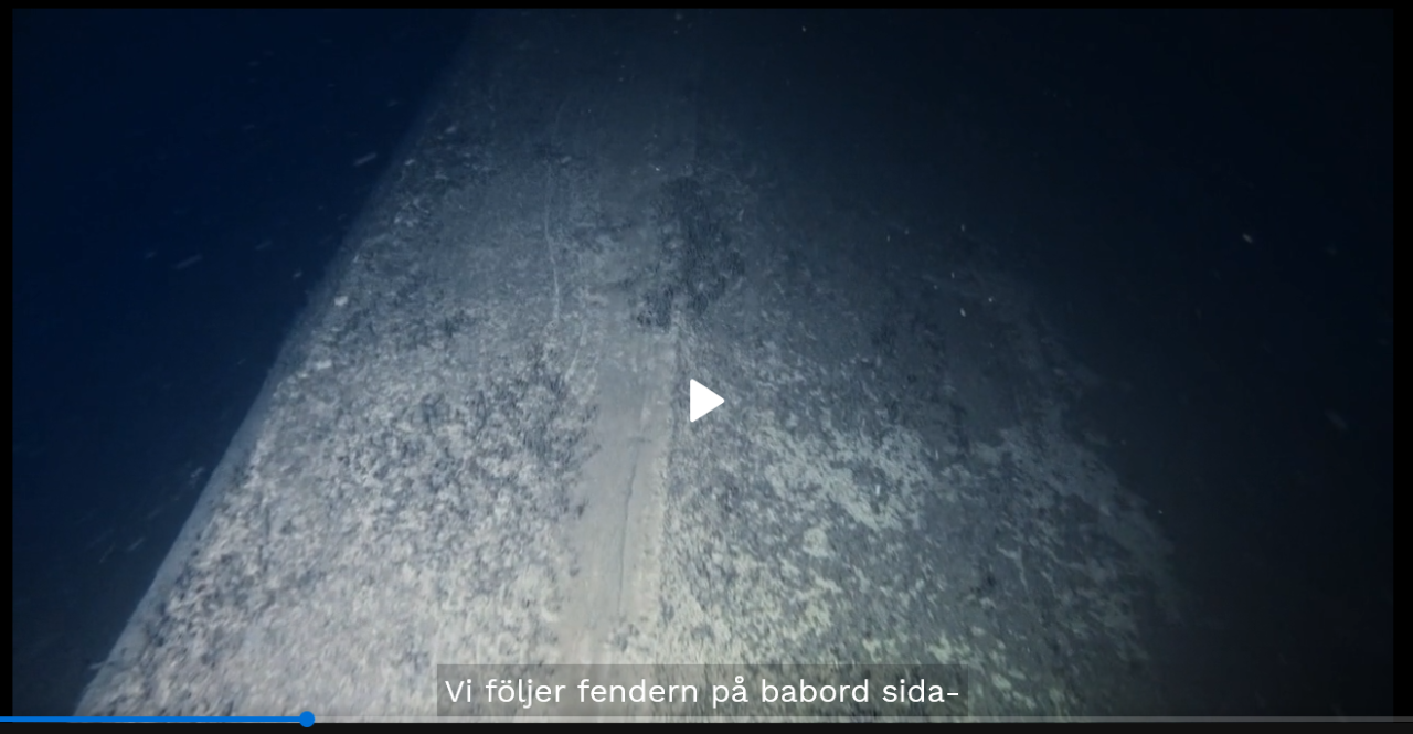 Scratches on MS Estonia's starboard side